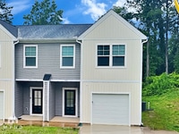 Building Photo - 476 Gray St