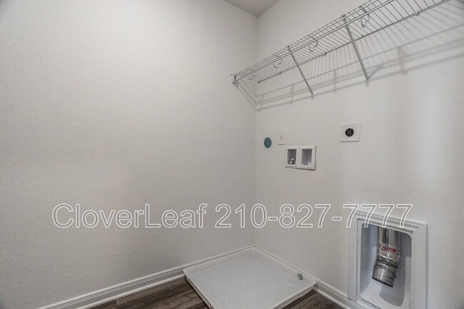 Building Photo - 3122 Dreamweaver