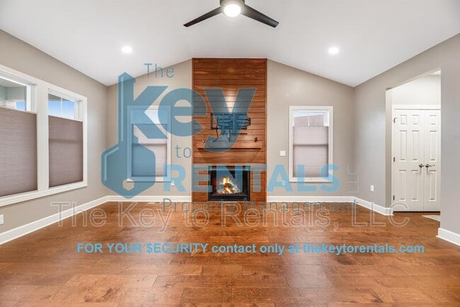 Building Photo - 1352 Creeks Edge Dr
