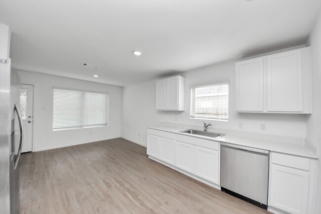 Building Photo - 19523 Manduca Dr