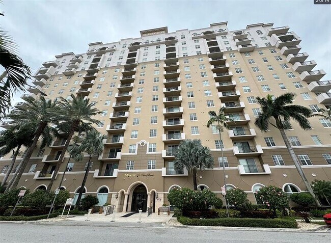 Building Photo - 616 Clearwater Park Rd