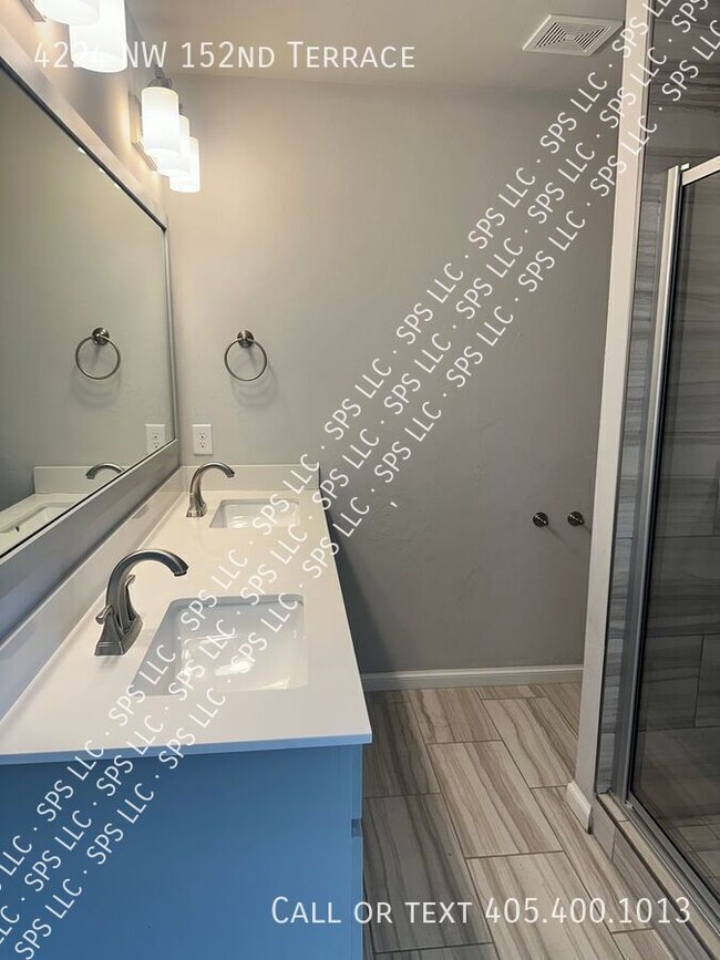 Building Photo - 4224 NW 152nd Terrace