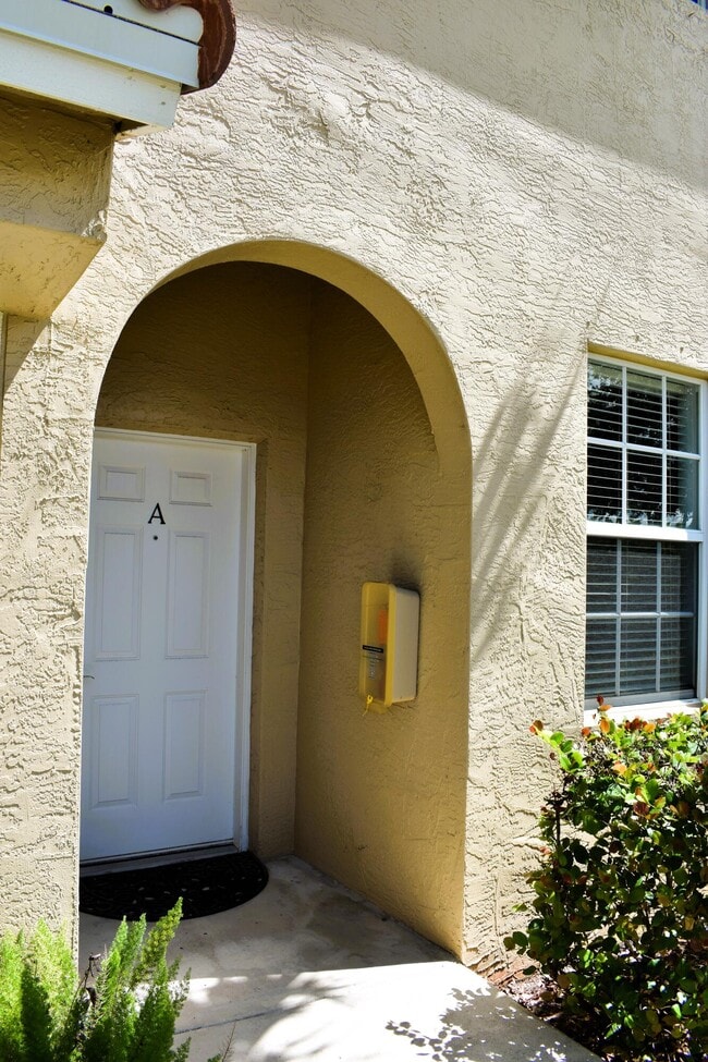 Building Photo - 102 Lighthouse Cir
