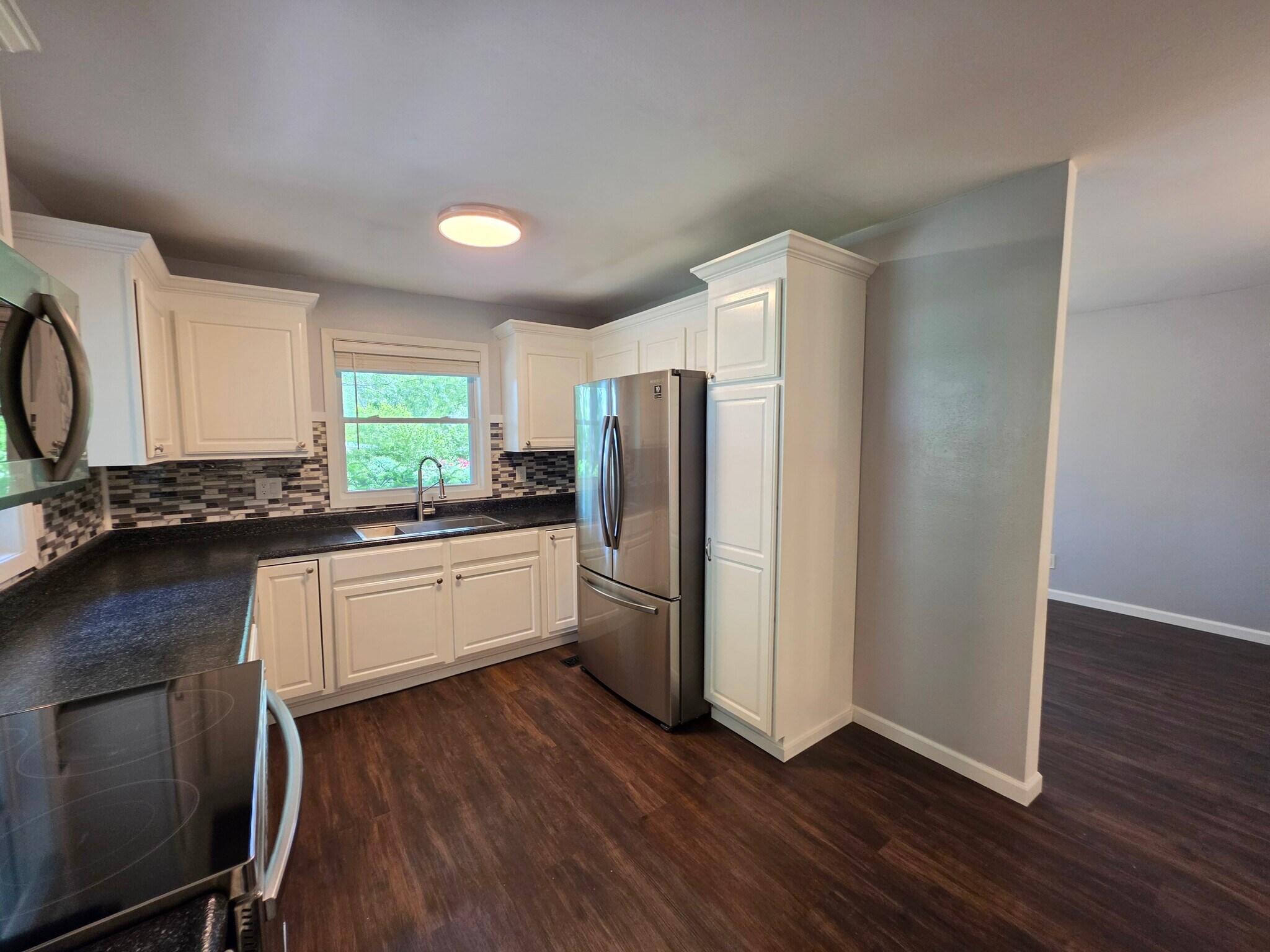 Building Photo - 4509 Wakonda Pky