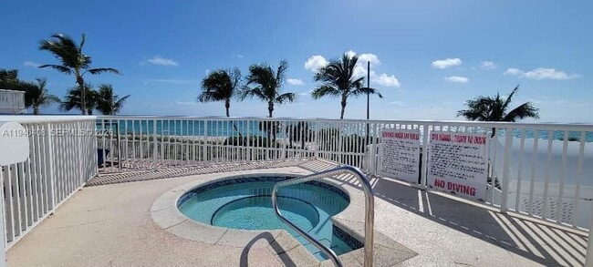 Building Photo - 5401 Collins Ave