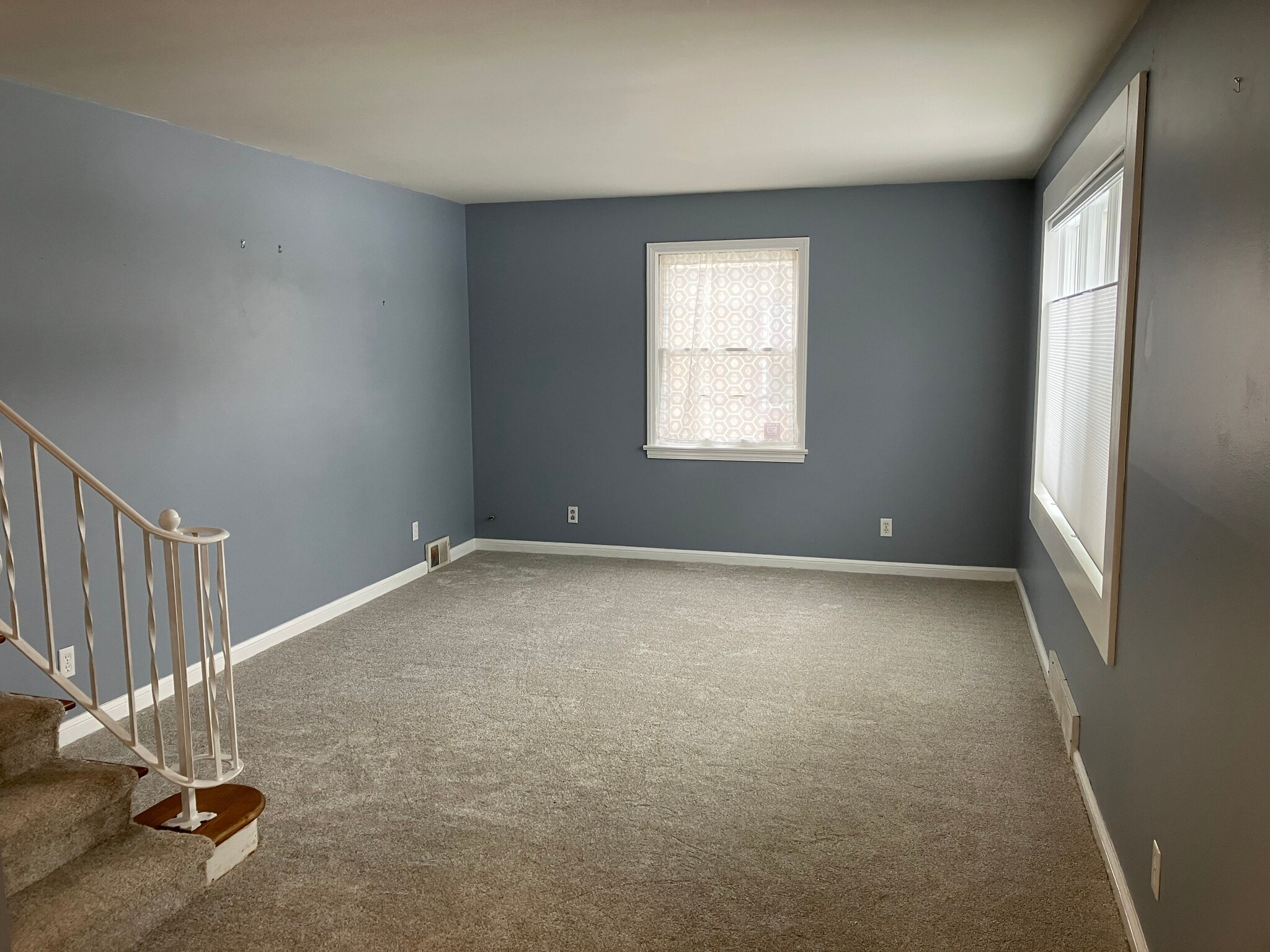 Living room - 147 Winstead Rd