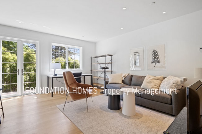 Building Photo - Stunning, Newly constructed, Modern 1BD/1BA ADU, Fully Furnished, Yard. -FOUNDATION-