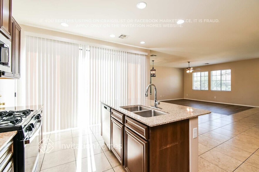 Building Photo - 3616 S Winter Ln