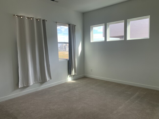 Master Bedroom - 5403 W Big Sur Dr