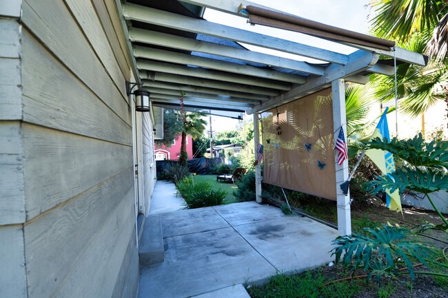 Building Photo - 6407 Dix St