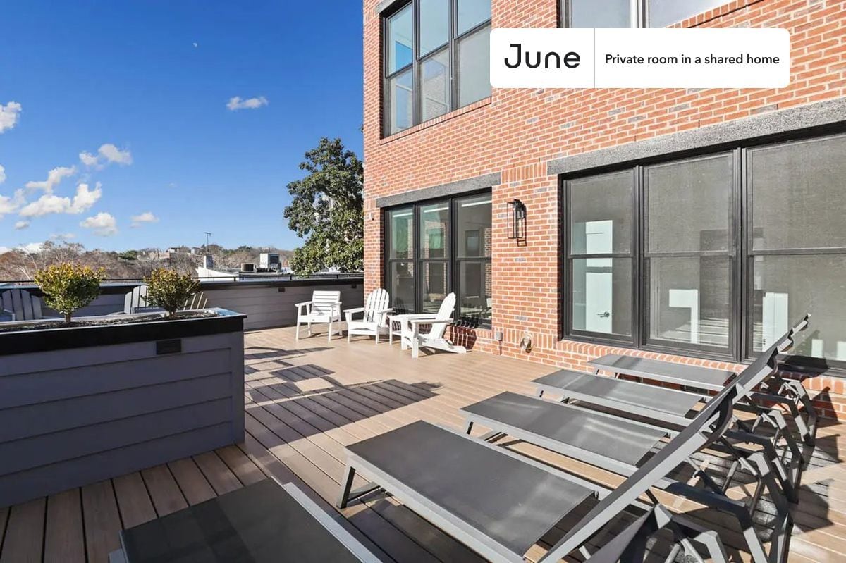 Building Photo - Room in Shared 4 bed/2 bath home in Dupont Circle