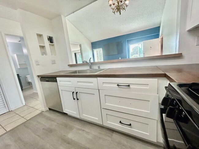 Building Photo - $3,995! Excellent 3-Bedroom Condo! 90716!