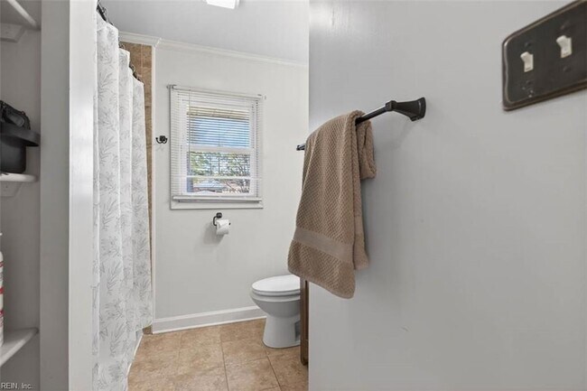 Building Photo - 32 Warren Dr