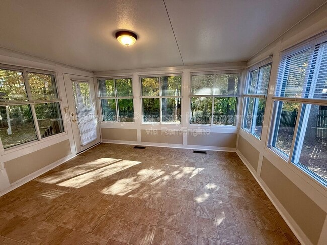 Building Photo - 306 Cary Pines Dr