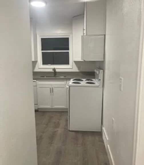 Building Photo - 810 600 W