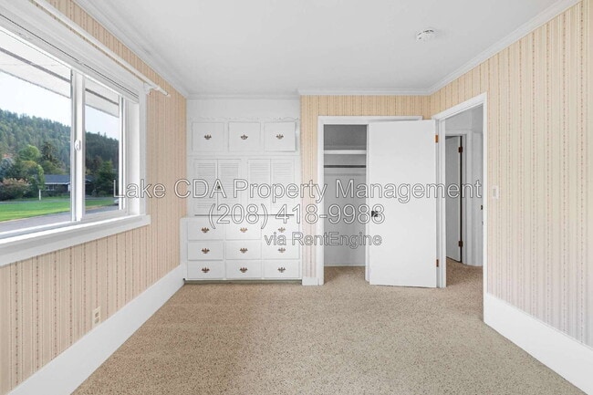 Building Photo - 203 N Bruce Rd