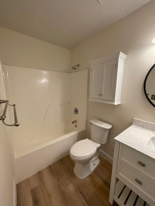 Building Photo - Spacious 3BR Home with Fenced Yard, 2-Car Garage & Great South Columbia Location