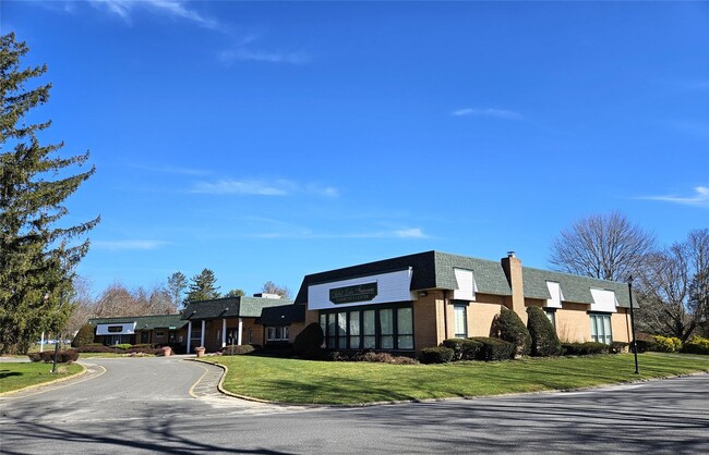 Building Photo - 210 Fairview Cir