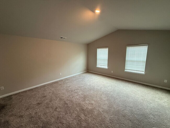 Building Photo - 508 Elmwood Pond Ct