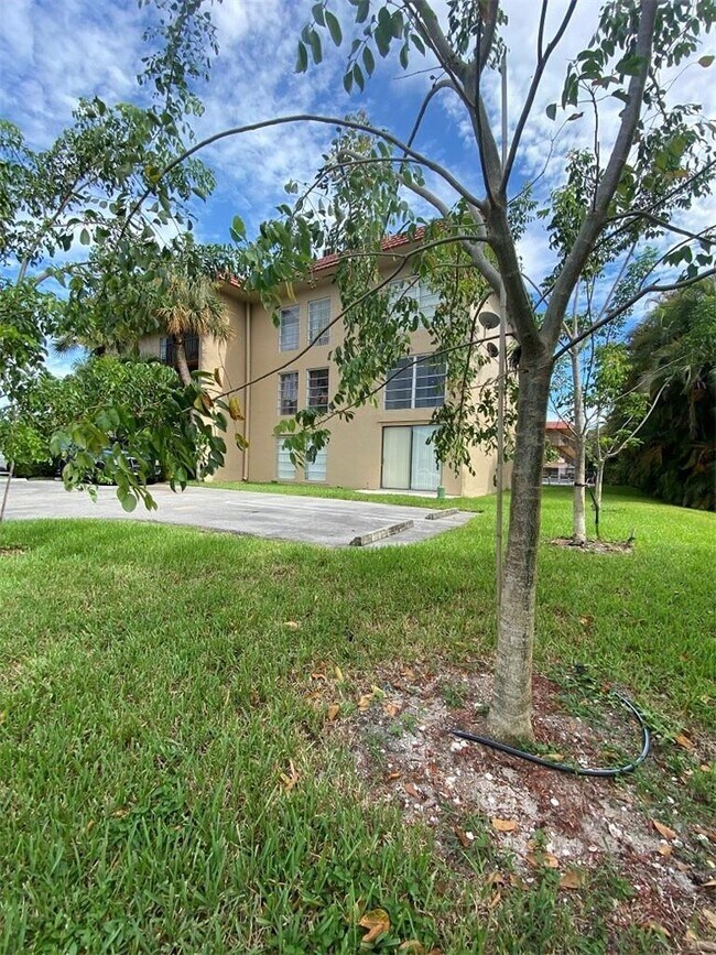 Building Photo - 2500 Coral Springs Dr