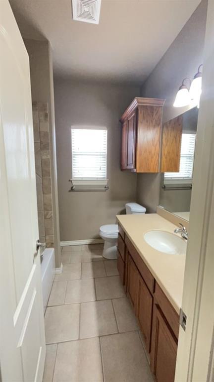 Building Photo - 2217 Pine View Terrace