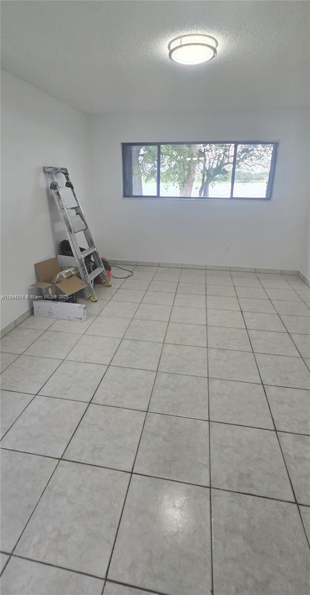 Building Photo - 9723 Hammocks Blvd