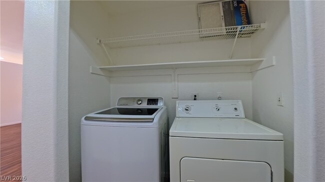 Building Photo - 8020 Cetus Cir