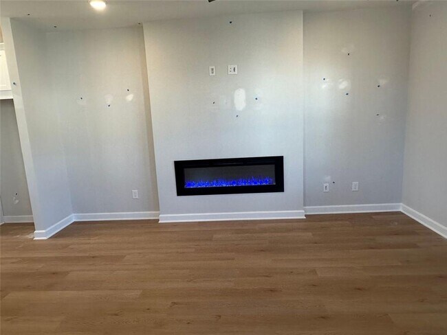 Building Photo - 1925 AUDRA Aly