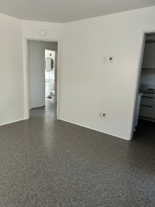 Building Photo - 3666 Villa Terrace