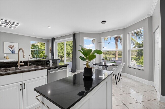 Building Photo - 3943 Westchester Way