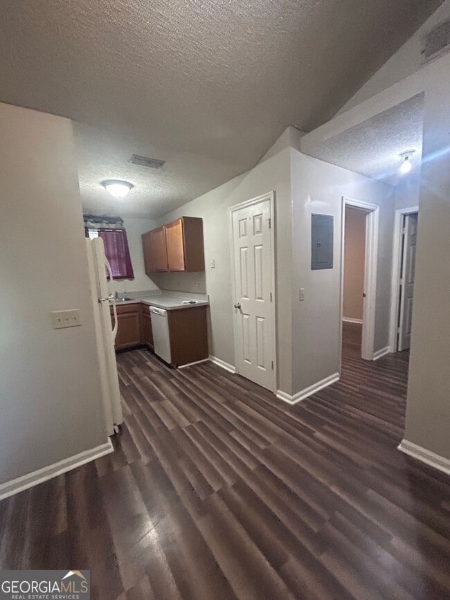 Building Photo - 214 Baltic Ct