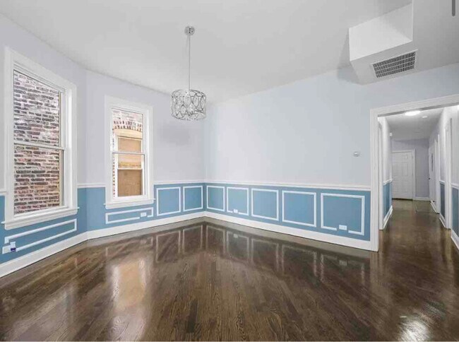 Building Photo - 6430 S Green St