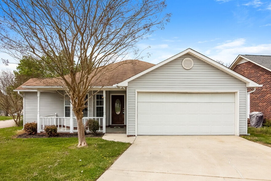 Primary Photo - 4980 Valley Trail Ct
