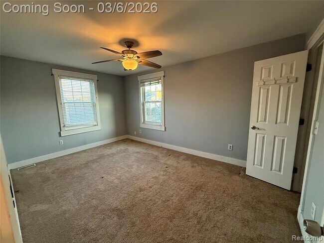 Building Photo - 44585 N Bunker Hill Dr