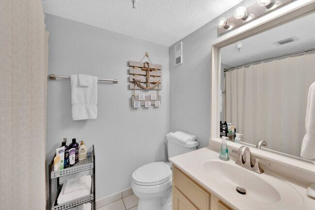 Building Photo - 769 Sundial Ct