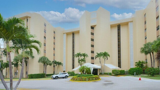 Building Photo - 7200 Radice Ct