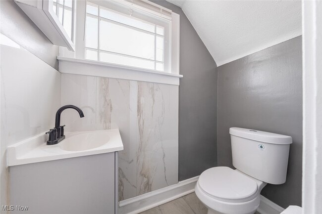 Building Photo - 3904 Ardmore Ave