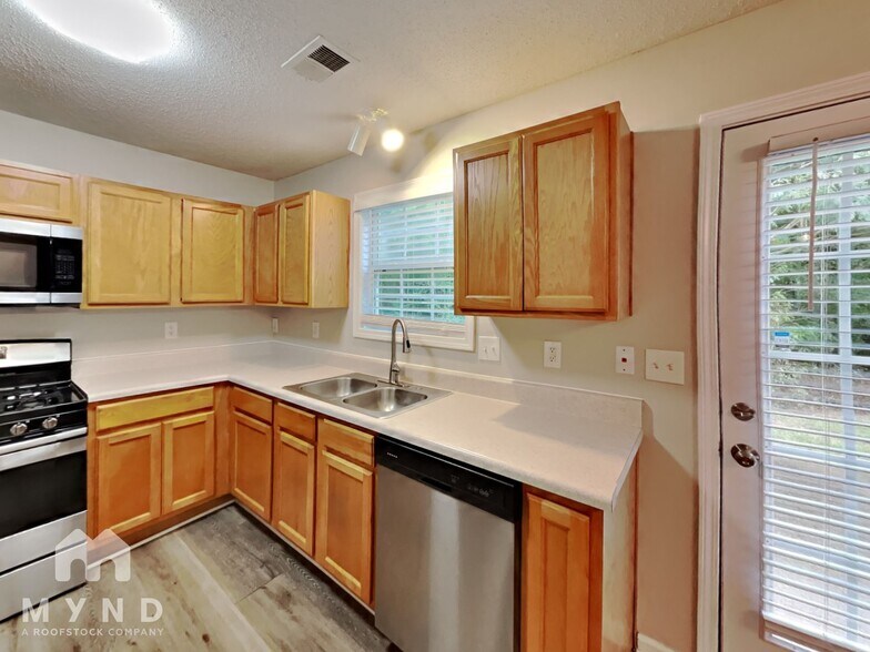 Building Photo - 323 Rosemont Ct