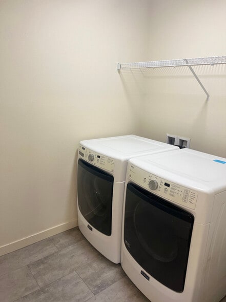 Building Photo - 7327 S 13th St