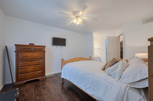 Building Photo - 1505 Ward Rd