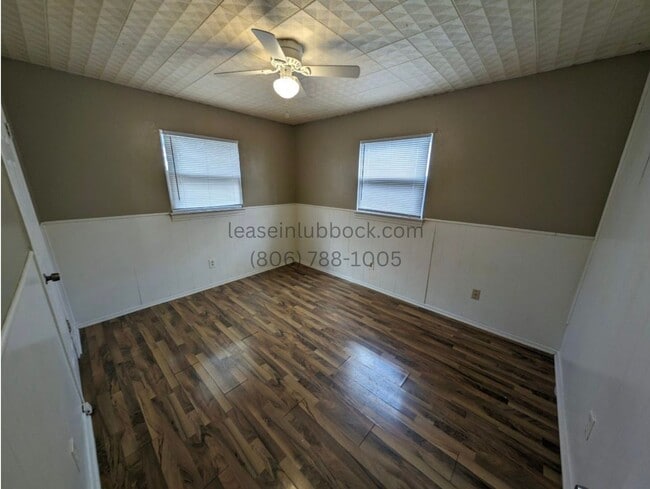 Building Photo - 3 bed, 1.5 bath home