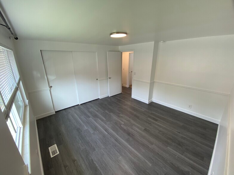 Building Photo - 95 W 8710 S