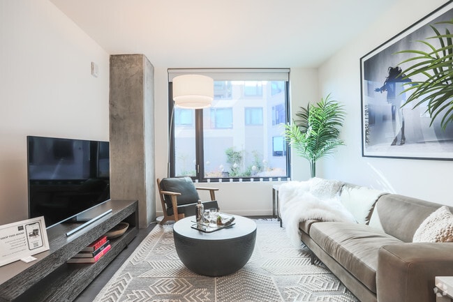 1BR,1BA-Bay - Ansel