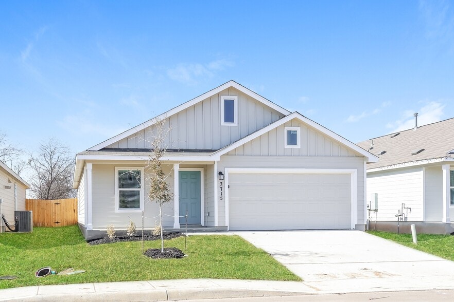 Building Photo - 2714 Robles St