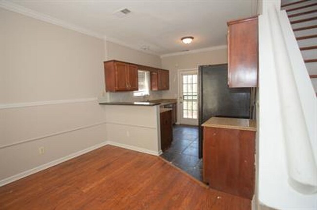 Building Photo - Beautiful 3-Bedroom Home in Cordova-Modern...