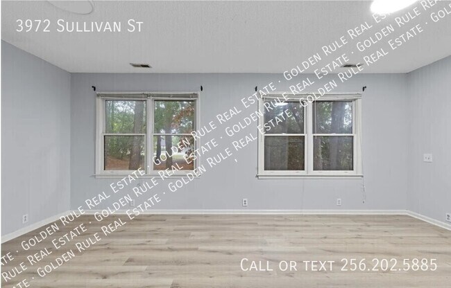 Building Photo - 3972 Sullivan St