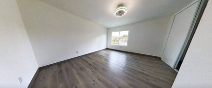 Building Photo - Affordable 5-Bedroom Student Home Near Campus!