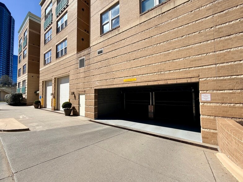 Building Photo - 12001 Market St