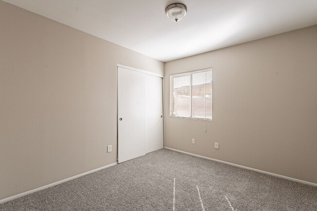 Building Photo - single level 3 bedroom home for rent