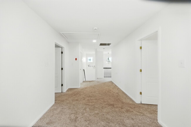 Building Photo - 3018 Silver Charm Cir